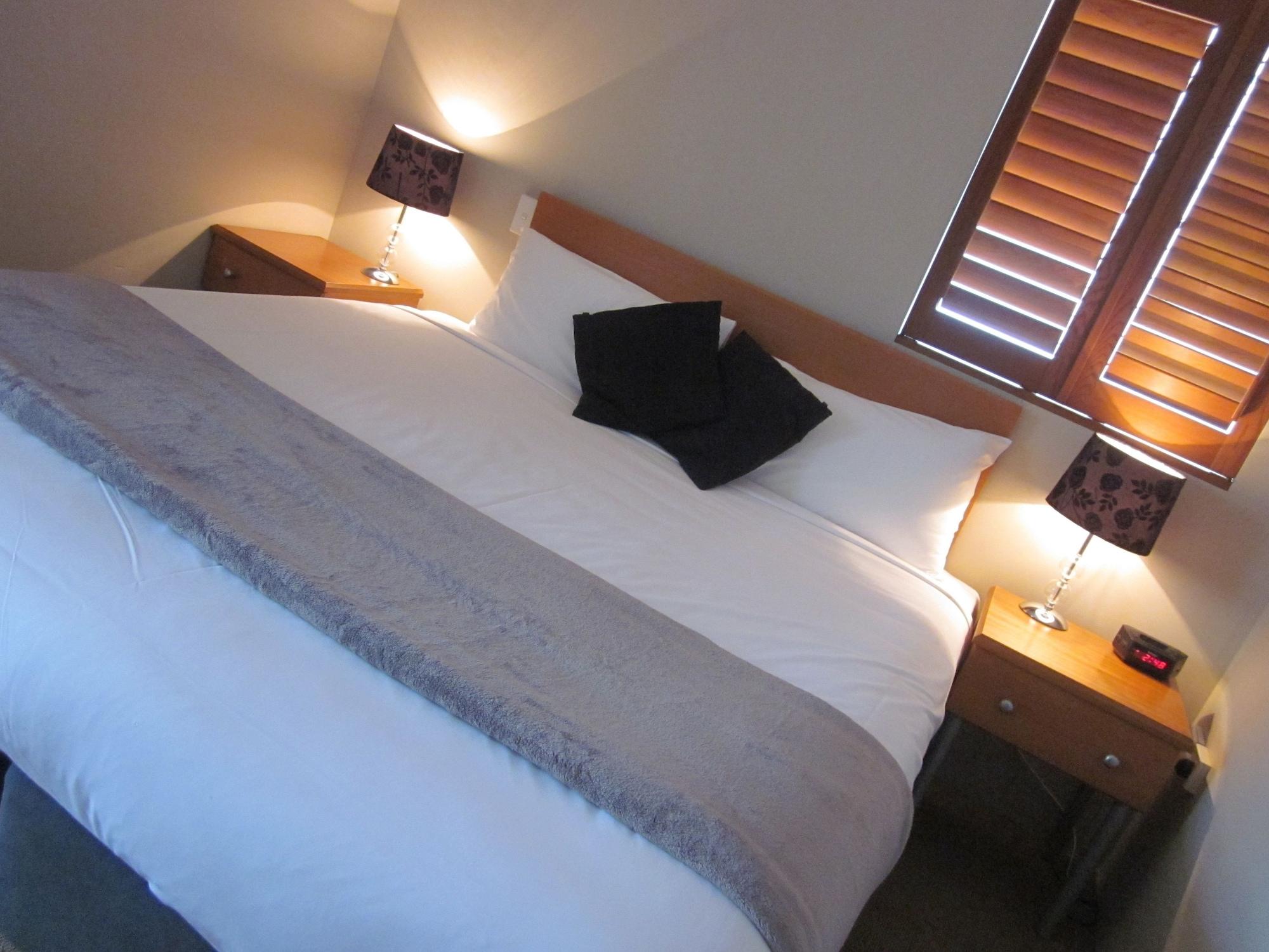 Cosmopolitan Motel & Serviced Apartments Rockhampton Exterior photo