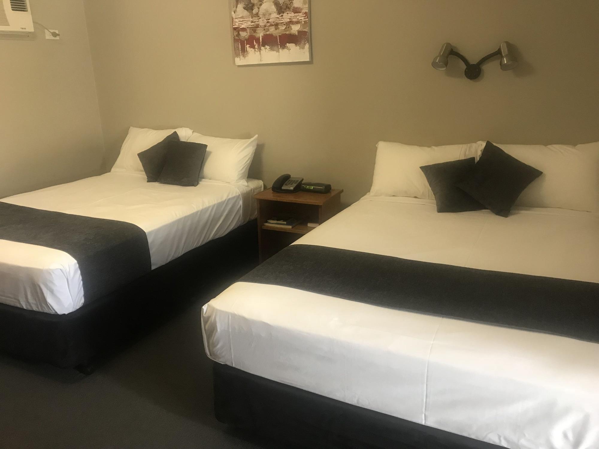 Cosmopolitan Motel & Serviced Apartments Rockhampton Exterior photo