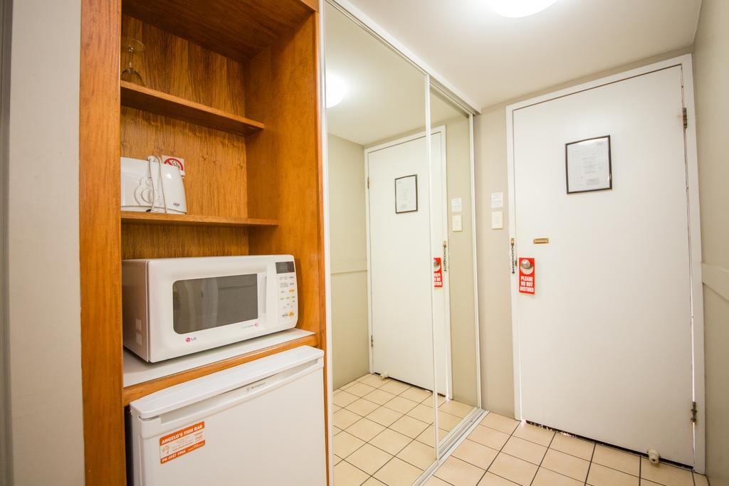 Cosmopolitan Motel & Serviced Apartments Rockhampton Exterior photo